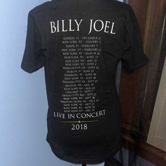 Billy Joel in Concert 2018 Tour T-Shirt (Official Merchandise by Barking Irons) - Picture 4 of 6